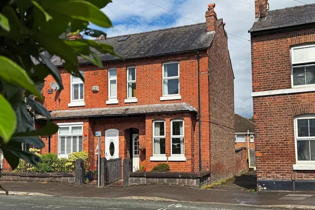 Oldfield Road, Altrincham, Cheshire WA14 4EF, photo 1