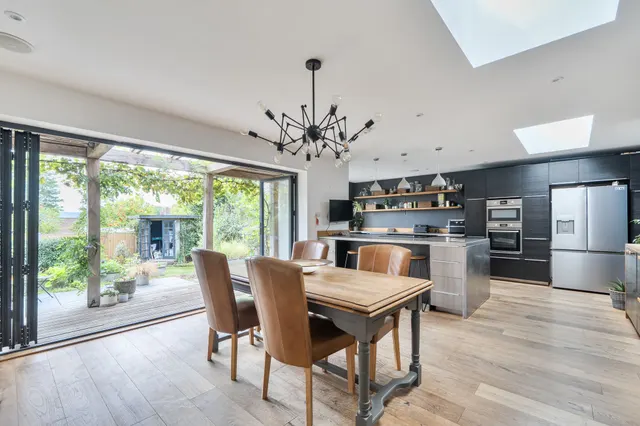 Montague Road, Easebourne, GU29, photo 2