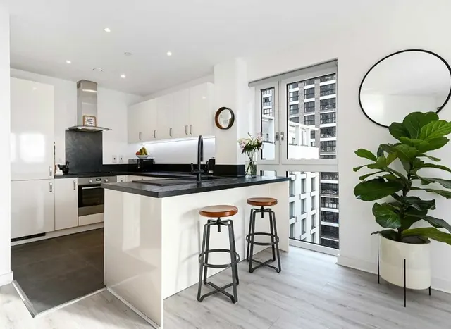 Photo 3 — New Drum Street, Aldgate, E1