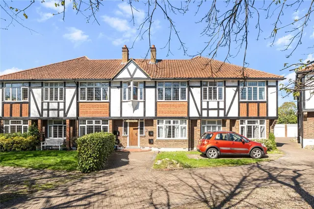Foxgrove Road, Beckenham, BR3, photo 1