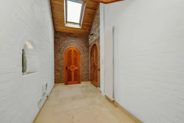 Photo 3 — Hansler Grove, East Molesey, Surrey, KT8 9JN