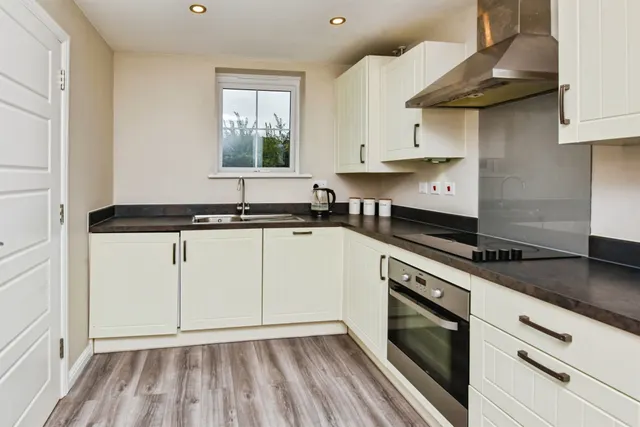 Berengaria Close, Westbury, BA13, photo 3