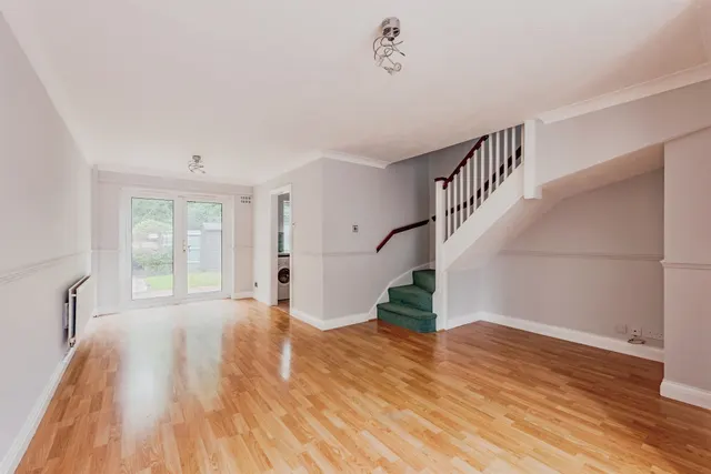 Ferndown, Crawley, RH10, photo 1