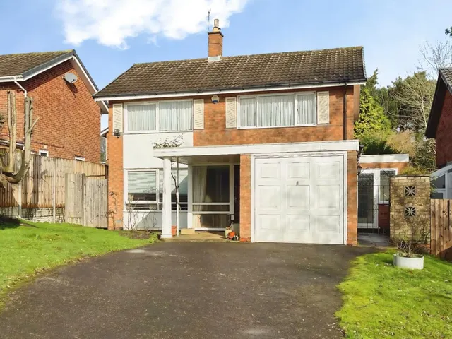 Britton Drive, Sutton Coldfield, photo 1