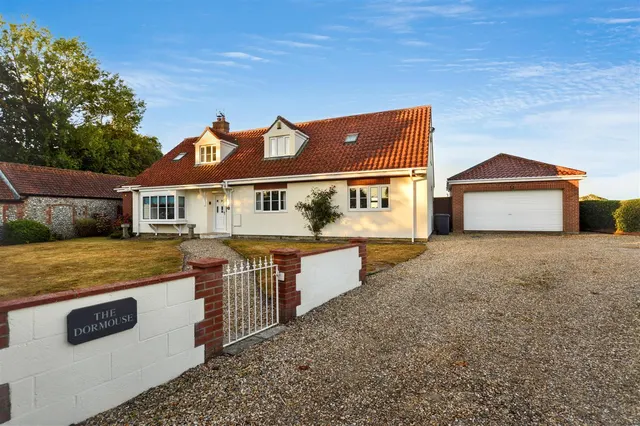 Church Road, West Beckham, NR25, photo 1
