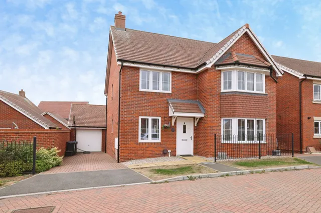 Duckett Road, Amesbury, SP4, photo 1