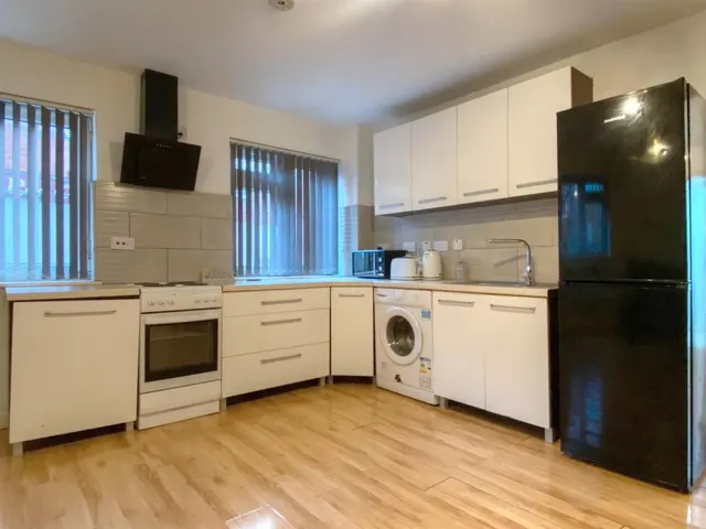 Wellington Street, Luton, LU1, photo 2