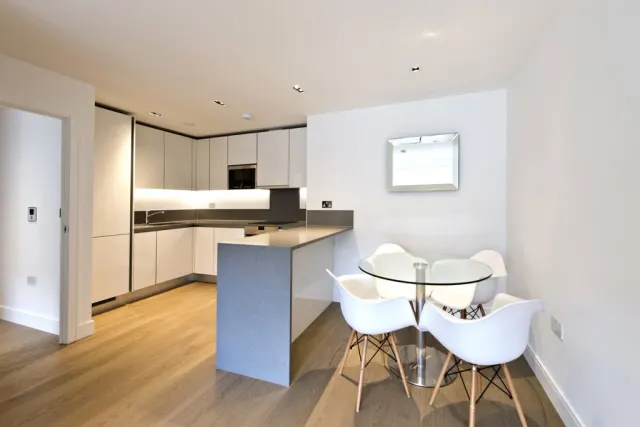 Longfield Avenue, Ealing, W5, photo 3