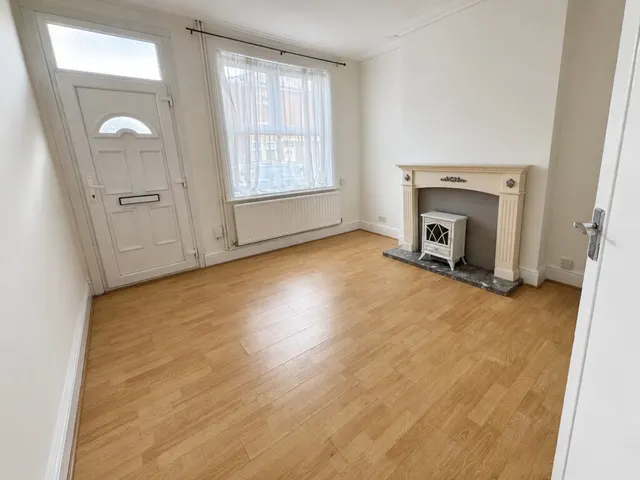 Findern Street, DE22, photo 2