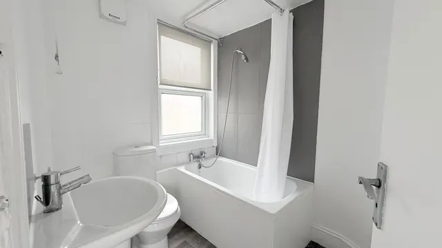 Wightman Road, London, N4, photo 2