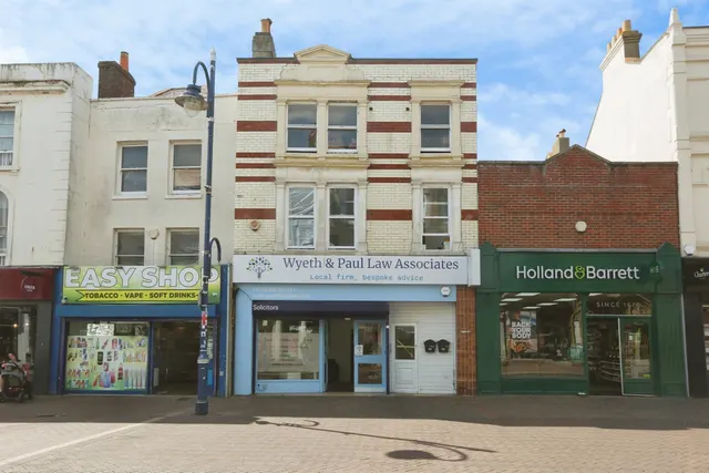 High Street, Gosport, PO12, photo 1