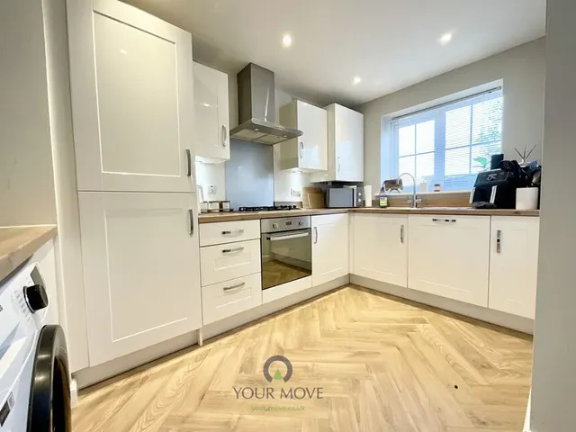 Photo 3 — Kingcup Close, Catshill, Worcestershire, B61