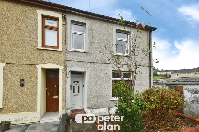 Dan-Y-Bryn Villas Merthyr Tydfil, CF48, photo 1