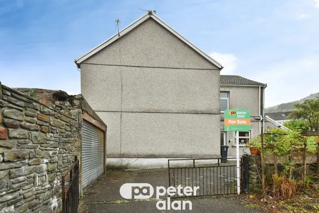 Dan-Y-Bryn Villas Merthyr Tydfil, CF48, photo 2