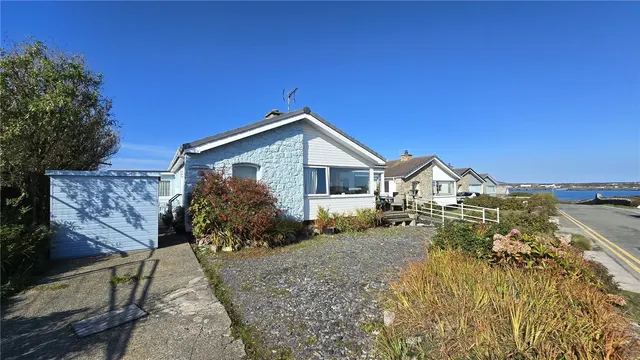 Ravenspoint Road, Trearddur Bay, LL65, photo 1