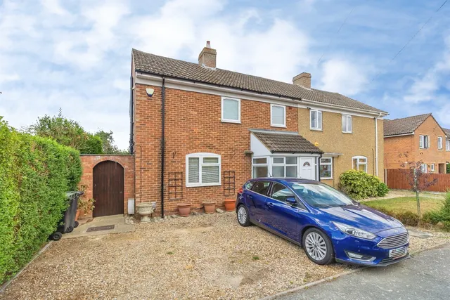 3 bedroom house, Spensley Road, Westoning, MK45