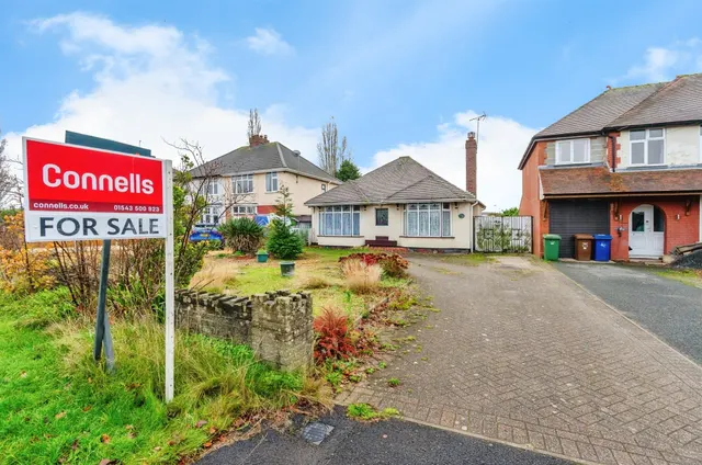Wolverhampton Road, Cannock, photo 1