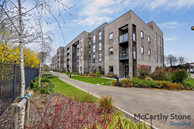 Lowry Way, Swindon, SN3, photo 1