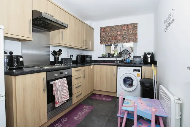 Mid Water Crescent, Peterborough, PE7, photo 3