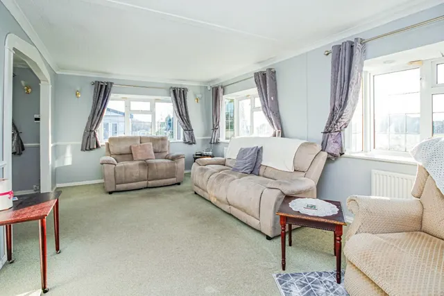 Weston Avenue, Leighton Buzzard, LU7, photo 2