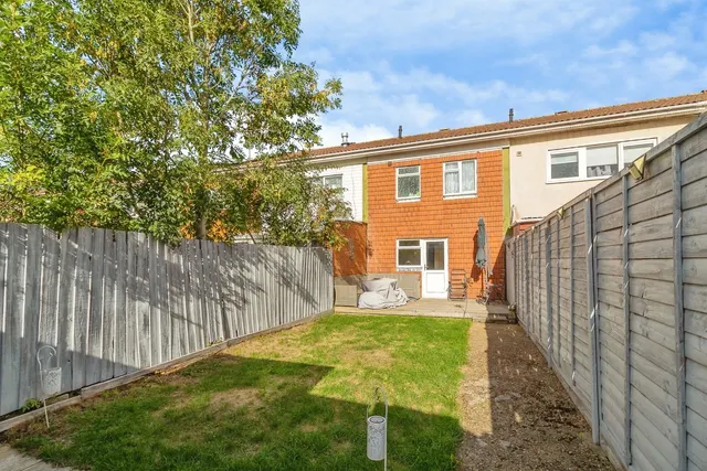 Farthing Grove, Netherfield, Milton Keynes, Buckinghamshire, MK6, photo 1