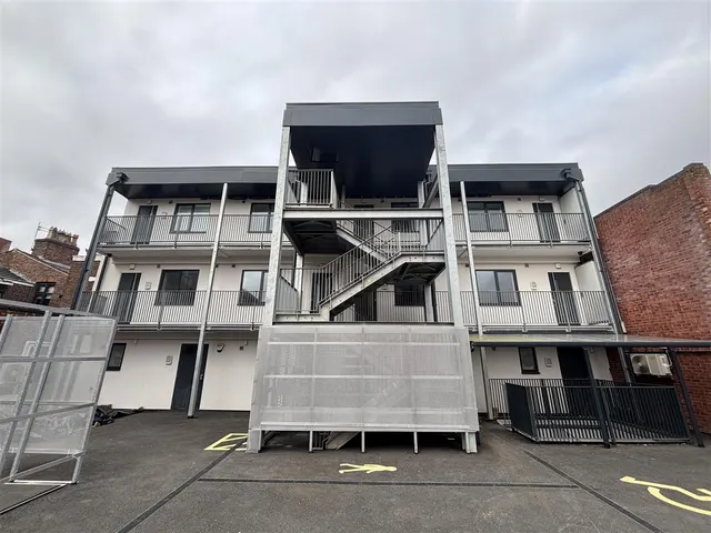 1 bedroom flat, Washway Road, Sale, M33