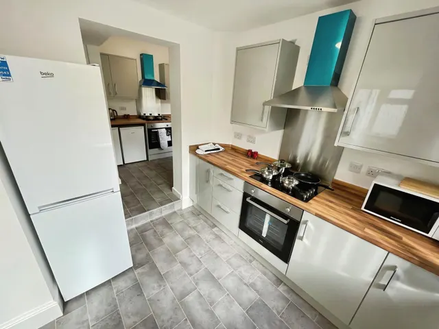 Park Road East, Birkenhead, CH41, photo 2