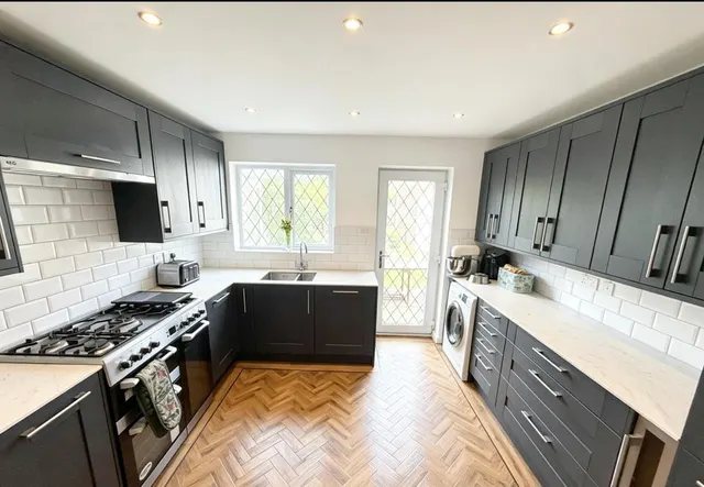 Sussex Gardens, Eastbourne, BN20, photo 3