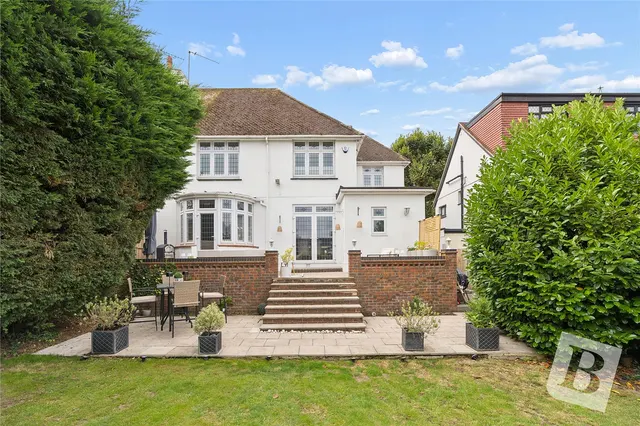 Mavis Grove, Hornchurch, RM12, photo 1