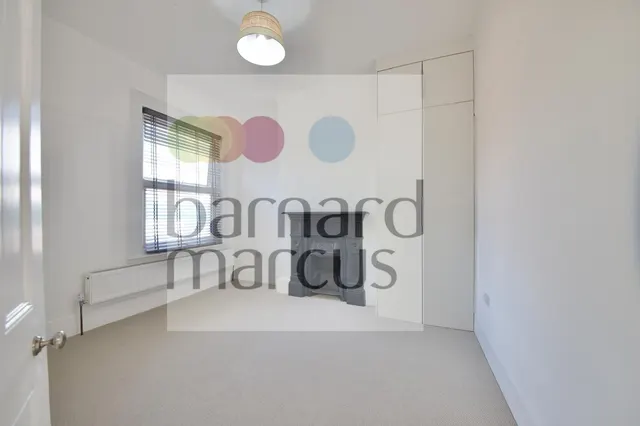 Tewkesbury Terrace, Bounds Green, N11, photo 3
