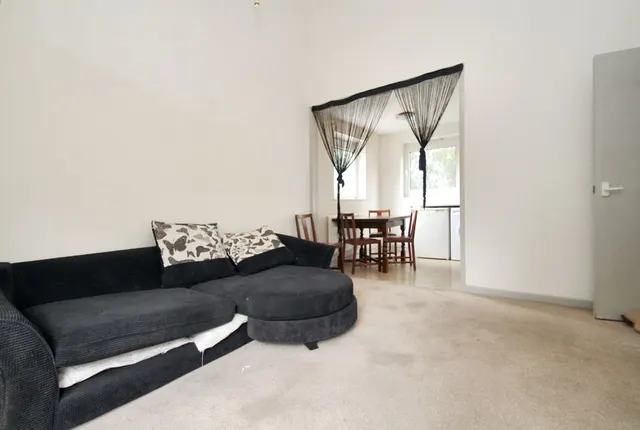 Braybourne Close, Uxbridge, UB8, photo 2