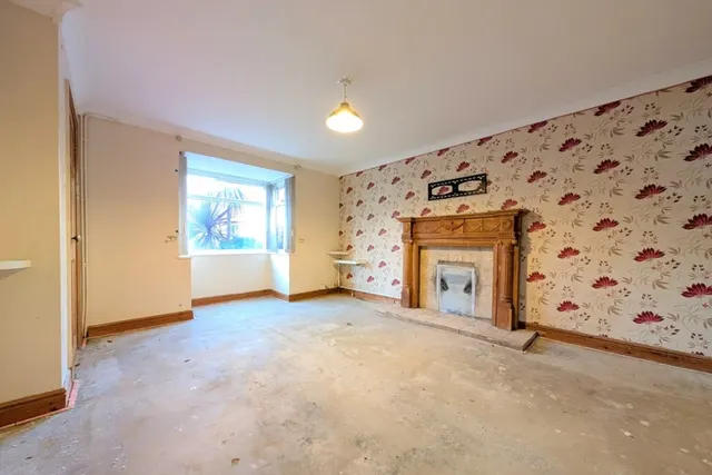Photo 2 — Harlaxton Road, Grantham
