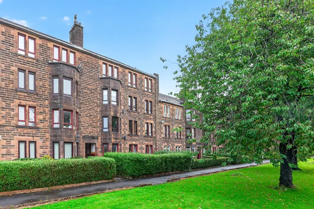 Great Western Road, Anniesland, G13, photo 1