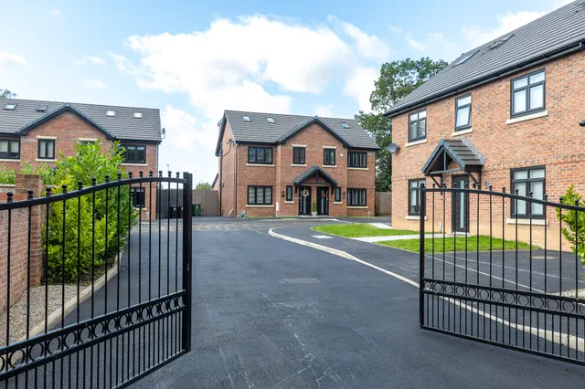 Manse Green Close, Ashton in Makerfield, WN4, photo 1
