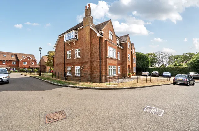 White House Place, Worthing, BN13, photo 1