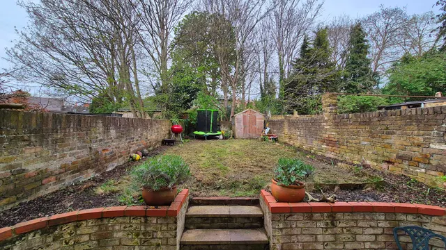 Photo 2 — Villiers Road, Isleworth, TW7