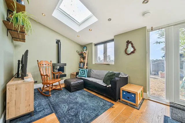 Camdale Road, SE18, photo 1