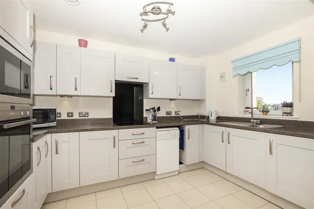 Stewarton Road, Newton Mearns, G77, photo 3