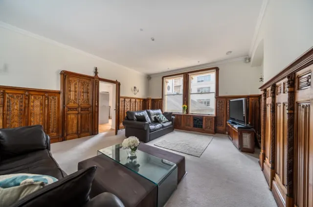 Lothbury, Bank, EC2R, photo 1