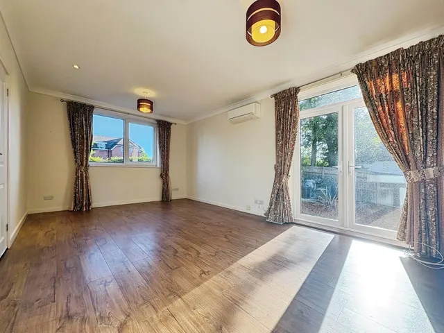 Reading Road South, Fleet, GU52, photo 3