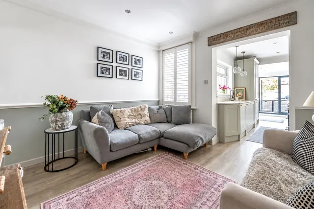 Park Walk, Ashtead, KT21, photo 2