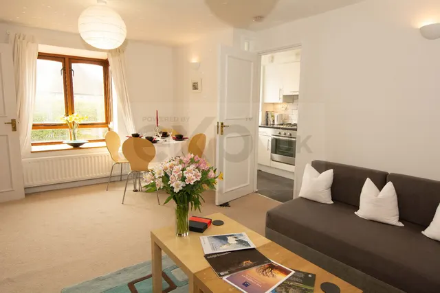The Causeway, East Finchley N2 London, photo 1