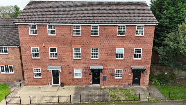 The Parks, Stoke-On-Trent, ST4, photo 1