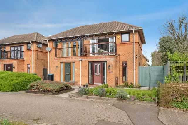 Edison Square, Shenley Lodge, MK5, photo 1