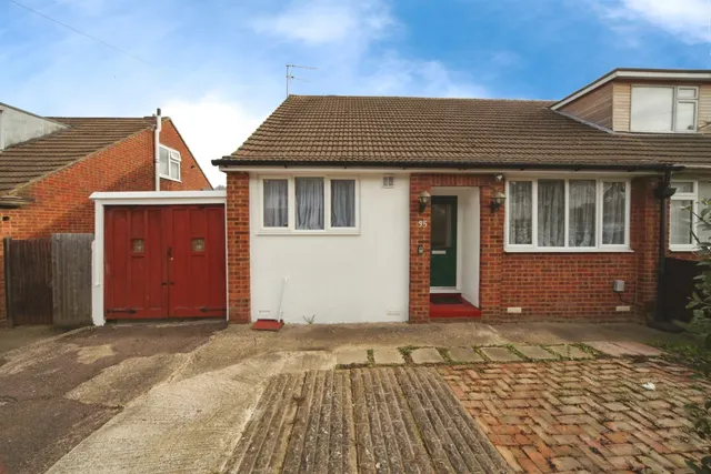 Saywell Road, Luton, photo 1