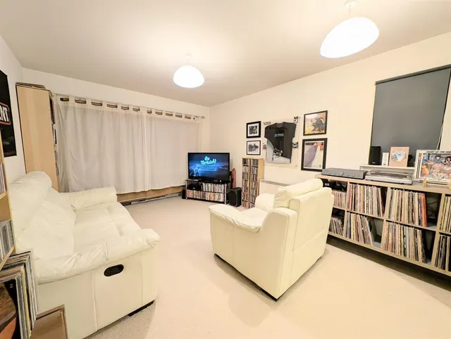 Holyhead Mews, Cippenham, photo 2
