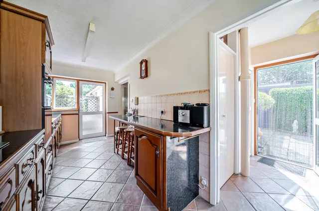 Upper Brighton Road, Sompting, BN15, photo 3