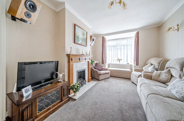 Upper Brighton Road, Sompting, BN15, photo 2