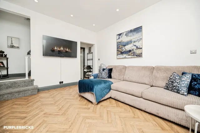 Bluebell Road, Cradley Heath, B64, photo 3
