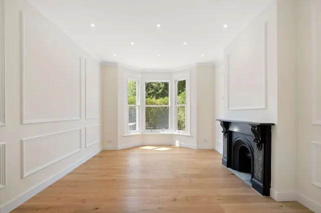 Photo 2 — Endlesham Road, Balham, London, SW12 8JP